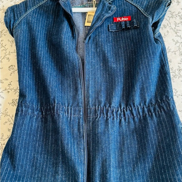 Vintage Denim Jumpsuit in Great Condition - Picture 2 of 2